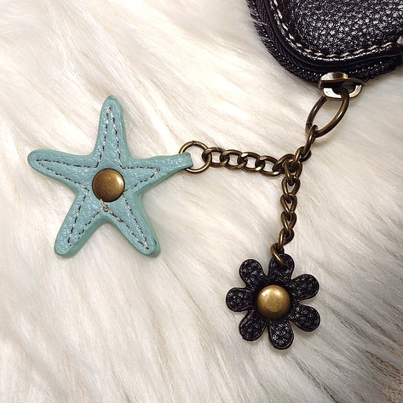 Chala Starfish Sand Dollar Convertible Phone Crossbody Bag - Picture 7 of 16